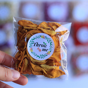 Confezione personalizzata 10 g/borsa di <span class=keywords><strong>coriandoli</strong></span> <span class=keywords><strong>biodegradabili</strong></span> Mix di Confetti a petali secchi naturali per matrimonio lavanda gelsomino petali di rosa - Product Image 1