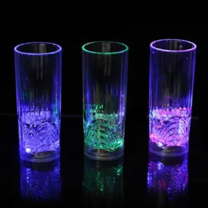 Fontes do partido Plástico LED Piscando Vidro Líquido Ativado LED Beber Copos