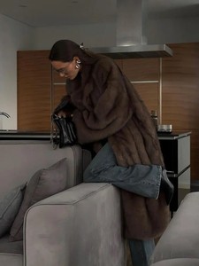 <span class=keywords><strong>Manteau</strong></span> d'hiver marron en <span class=keywords><strong>fausse</strong></span> <span class=keywords><strong>fourrure</strong></span>, <span class=keywords><strong>manteau</strong></span> <span class=keywords><strong>long</strong></span> en <span class=keywords><strong>fausse</strong></span> <span class=keywords><strong>fourrure</strong></span> à col rétro, <span class=keywords><strong>manteau</strong></span> haut de gamme en <span class=keywords><strong>fausse</strong></span> <span class=keywords><strong>fourrure</strong></span> pour femmes - Product Image 4