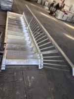 Escalier en acier galvanisé au design moderne, marches en métal soudées, escalier de secours, bricolage, sûr et durable