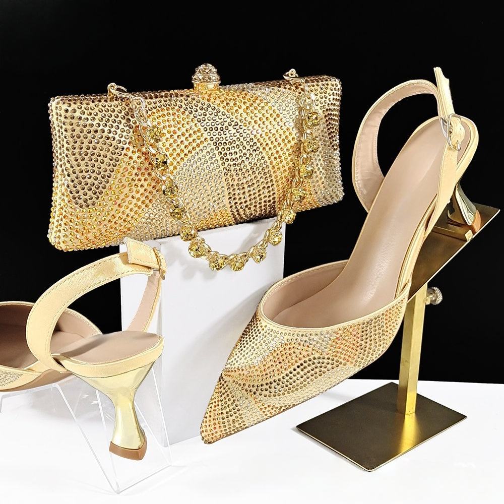 สีเหลือง