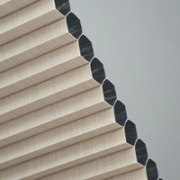 Stores alvéolaires en tissu cellulaire, stores de plafond pliables intégrés avec protection UV, polyester écologique, design moderne