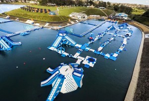 <span class=keywords><strong>Parc</strong></span> aquatique gonflable commercial pour lacs et stations balnéaires, fabricant d'équipements modulaires pour parcs aquatiques, États-Unis et Europe - Product Image 2