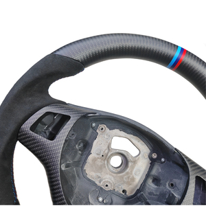 พวงมาลัยคาร์บอนไฟเบอร์แบบด้านสำหรับ <span class=keywords><strong>BMW</strong></span> <span class=keywords><strong>E90</strong></span> พร้อมปลอกหุ้มอัลคันทาร่า พวงมาลัยสปอร์ตแบบกำหนดเอง  ใช้แทนของแท้ได้ - Product Image 5