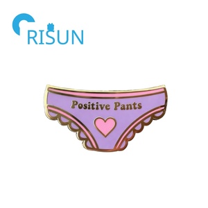 Personnalisé Métal <span class=keywords><strong>Sexy</strong></span> Rose Bikini Sous-Vêtements Costume Épinglette Badge Dessin Animé Fille Soutien-Gorge Caleçon Intime Culotte Épingles En Émail Broches - Product Image 4