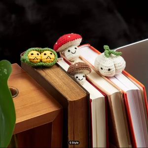 Hot Sale Handmade Crochet Mushroom Bookmark Creative Cartoon Knitted Mushie Tassel Page Marker for Reading Lovers