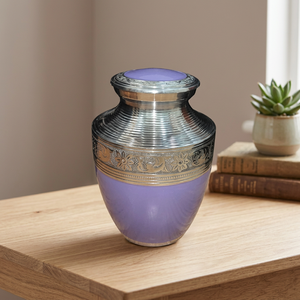 Urne funéraire en argent avec finition violette, motif de bande ornementale, capacité de 220 pouces cubes, designs personnalisables pour adultes - Product Image 3
