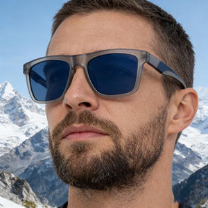 Lunettes de soleil polarisées Lafuma à monture carrée pour hommes, protection UV400, monture en plastique noir et métal, pour la conduite en extérieur - Product Image 3