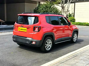 Auto <span class=keywords><strong>Usado</strong></span> 2018 2019 <span class=keywords><strong>2020</strong></span> <span class=keywords><strong>Jeep</strong></span> <span class=keywords><strong>Renegade</strong></span> SUV Pequeño con 7DCT FWD, Volante a la Izquierda, Asientos de Cuero, Llantas R17 - Product Image 4