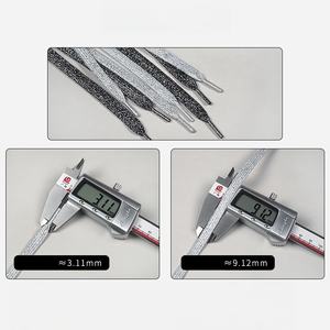 เชือกรองเท้าสีดำเงาประกายเงินแบบกำหนดเอง กลิตเตอร์แบน สไตล์สปอร์ต สำหรับรองเท้าผ้าใบลำลอง แฟชั่น เชือกรองเท้ากีฬา ทดแทน - Product Image 4