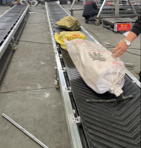Nastro Trasportatore Inclinato Regolabile OUMU con Componenti Centrali in Acciaio Inossidabile, Garanzia 1 Anno - Product Image 4