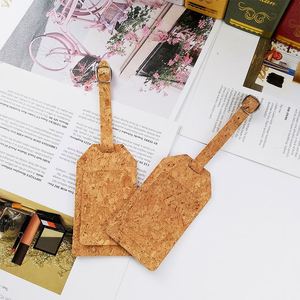 Juego de Accesorios de Viaje de Piel Sintética Marrón y Corcho Sintético al por Mayor: Porta Pasaportes y Etiqueta para Equipaje - Product Image 2