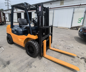 Nuevas carretillas elevadoras FD30 de uso eficiente, seguras, de excelente rendimiento, carretillas elevadoras Toyota usadas de 3 toneladas FD30 a la venta - Product Image 4