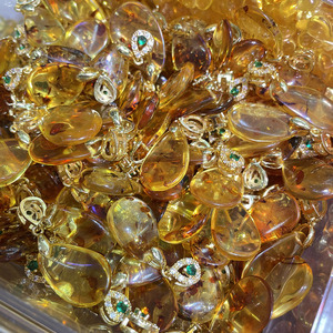 All'ingrosso <span class=keywords><strong>naturale</strong></span> di alta qualità intarsio di rame <span class=keywords><strong>ambra</strong></span> <span class=keywords><strong>ciondolo</strong></span> per le donne del partito gemma regalo - Product Image 5