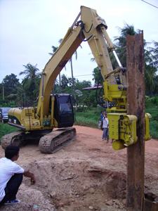 مطرقة اهتزازية جانبية للحفارات، مطرقة اهتزازية مثبتة على الحفار بمشبك جانبي - Product Image 3