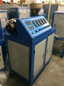 Extrudeuse à double vis de laboratoire |   Machine à granuler |   Ordinateur de bureau - Product Image 2