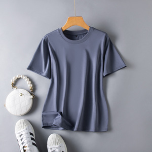 T-shirt col rond pour femme en 40% coton mercerisé, 56% polyester, 4% soie de mûrier, impression personnalisée, coupe classique - Product Image 3