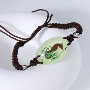 Bracelets en résine d'ambre avec scorpions fossiles lumineux faits à la main pour enfants - Vente en gros - Product Image 4