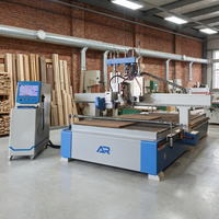 Routeur CNC multifonction haut de gamme AR ATC pour la sculpture sur bois, la découpe, le perçage, la fabrication de panneaux personnalisés, la menuiserie, le travail des portes en bois