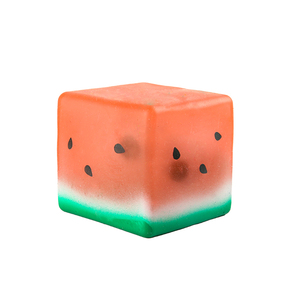 Jouet à presser en forme de cube de pastèque, 6 cm, en gel, pour les amateurs de pique-niques et les amateurs de plein air - Product Image 3