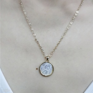 Di modo placcato oro <span class=keywords><strong>madre</strong></span> di pearl shell angelo cupido pendenti di fascini per la collana dainty monili che fanno - Product Image 4