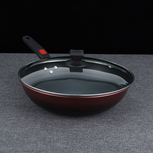 Cocina diaria antiadherente <span class=keywords><strong>Wok</strong></span> de hierro fundido con tapa de vidrio Estufa de gas Cocina de inducción Universal 32cm Sartén Ollas y sartenes - Product Image 4