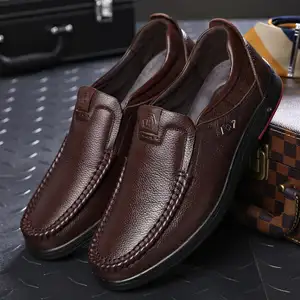 Yeni varış moda yumuşak deri erkek iş resmi ayakkabı nefes İngiliz Slip-on Casual deri ayakkabı erkekler için