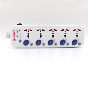 5 banda múltiples forma enchufes zócalo de extensión con indican más ligero y protección contra sobrecarga - Product Image 2