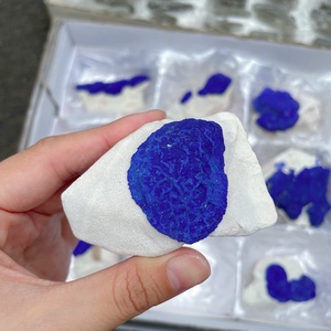Geode di Azurite Naturale su Base - Grappolo di Cristalli Grezzi di Azurite Blu per Collezione e Decorazione Domestica - Product Image 5