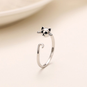 Anello Moda Gatto, Design Minimalista ed Elegante, Gioiello da Donna per Uso Quotidiano, Anello Statement - Product Image 4