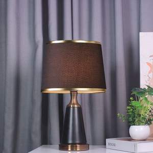 Lámpara de Mesa de Estilo Americano Moderno y Minimalista de Lujo con Atenuación Táctil, Lámpara de Noche Retro para Dormitorio de Hotel - Product Image 2