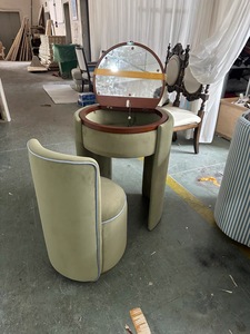 Eccezionale Toeletta Italiana Dilly Dally con Specchio e Cassetti, Scrivania per Trucco in Legno, Comò di Lusso per Camera da Ragazza - Product Image 5