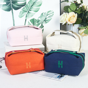 Bolsa de maquillaje portátil para mujer, estuche de cosméticos de viaje con cremallera, opciones multicolor, tamaño pequeño, diseño elegante - Product Image 1