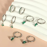 Piercing d'oreille hélix en titane ASTM F136, motif fleur, avec zircone cubique, à filetage interne et dos plat, pour cartilage, ODM