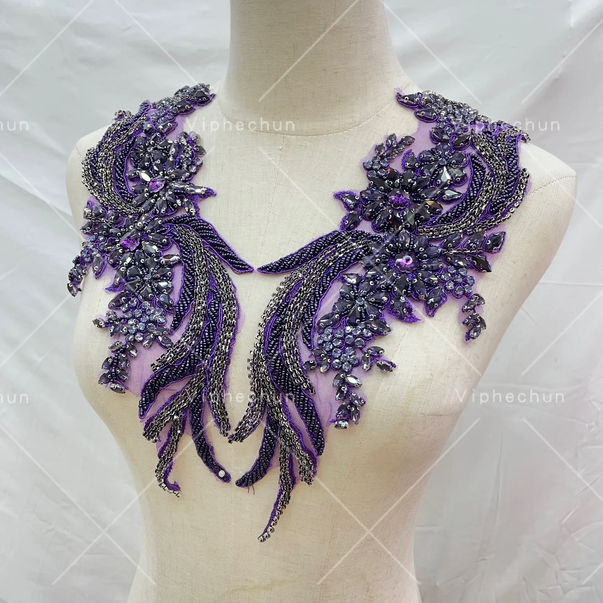 絶妙な紫色の手作りラインストーンアップリケ服アクセサリー