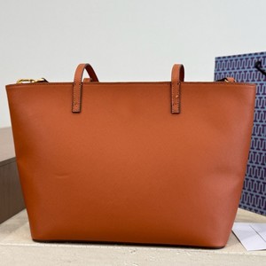 Tote Bag Large Capacity Magnetic Buckle Everyday Use Women's Shopping Bag Caramel Color - Product Image 1