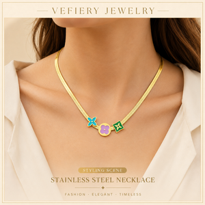 Collier tendance pour femme en acier inoxydable plaqué or avec trois breloques colorées et chaîne serpent - Product Image 2