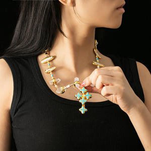 Exquisito colgante de Cruz de moda perla natural cuarzo blanco turquesa <span class=keywords><strong>20</strong></span> pulgadas colgante collar para mujer regalo fiesta - Product Image 5