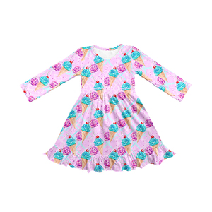 Conjunto de Ropa para Niñas Pequeñas de Seda de Leche con Estampado de Helado Rosa, Vestido de Manga Larga y Pantalones Cortos con Volantes, Ropa Linda para Niños - Product Image 2