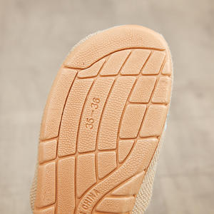 Chaussures décontractées d'été brodées de fleurs de prunier en <span class=keywords><strong>lin</strong></span> respirant et absorbant la transpiration pour hommes et femmes, avec semelle intermédiaire en EVA souple pour la maison - Product Image 4