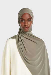 新着リキッドジャージーヒジャブ良いステッチングロール裾赤ちゃんニートステッチ非透明で、イスラム教徒の女性のための微妙なシャイン - Product Image 5