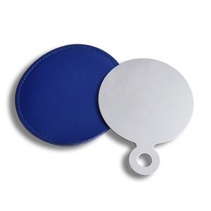 กระจกพกพาแบบมีหูจับ สกรีนโลโก้ได้ รุ่นขายดี สีแดงสไตล์เรโทร สำหรับเดินทาง - Product Image 4