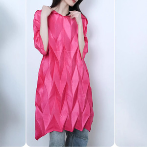 Robe plissée noire écologique à col et taille naturelle, coupe ample, design de niche, vente en gros, vêtements d'été pour femmes - Product Image 3