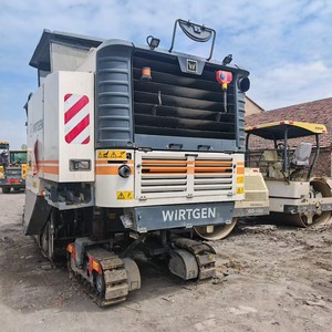 Fresadora en Frío Wirtgen 195 Plus con Potencia de 447 kW, Escarificador de 2000 mm de Ancho y 330 mm de Profundidad para Mantenimiento de Pavimentos - Product Image 3
