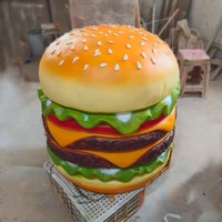 Statue de hamburger géant en fibre de verre pour la décoration de jardins et de magasins alimentaires, avec couleur et logo personnalisés