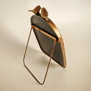 Vintage antiek gouden metalen tafelspiegel met vogeldecoratie, rustieke boogvormige staande kaptafelspiegel voor thuis en slaapkamer - Product Image 5