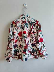 เสื้อแจ็คเก็ตบอมเบอร์กำมะหยี่พิมพ์ลายป่าสีขาว แบบกลับด้านได้ เป็นมิตรกับสิ่งแวดล้อม ทำด้วยมือ ความยาวสั้น เหมาะสำหรับฤดูหนาว - Product Image 6