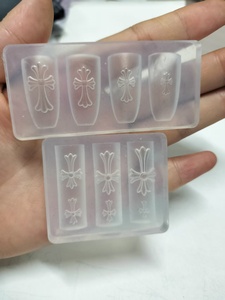 แม่พิมพ์ซิลิโคนรูปกากบาทสำหรับทำเล็บ ขายส่ง ลายครีมรูปกากบาท สำหรับตกแต่งเล็บ DIY รับผลิตตามแบบ OEM พร้อมแพ็คเกจจิ้งตามสั่ง - Product Image 4