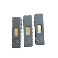 Sirkuit Terpadu Asli Baru STMicroelectronics M27C322-100F1 27C322 2M x 16 UV EPROM CDIP42 Dc 04+