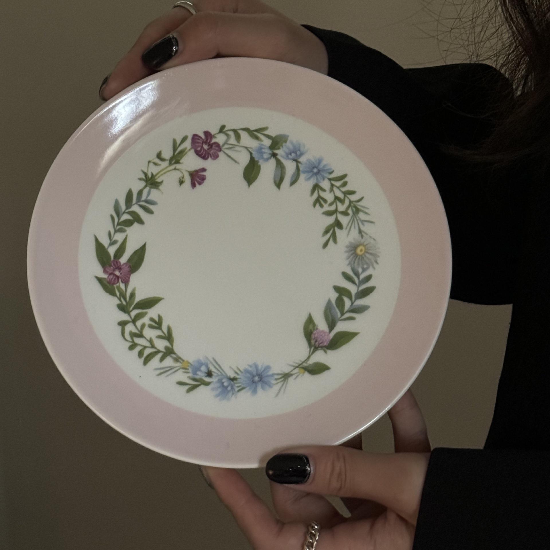 Pink edge flower plate 20.5*2
